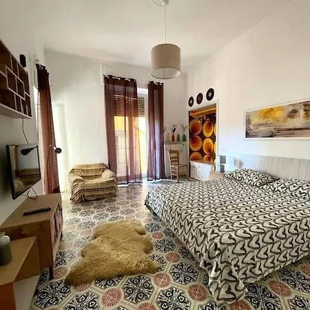 Donnaromita House Hystoric Center