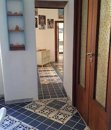 Apartment Donnaromita House Hystoric Center