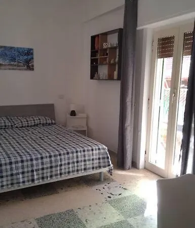 Donnaromita House Hystoric Center * Neapel