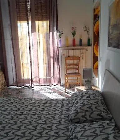 Donnaromita House Hystoric Center Neapel