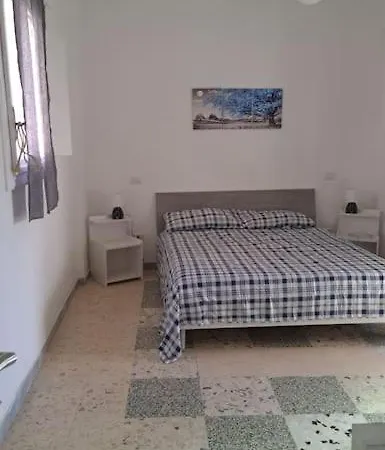 Donnaromita House Hystoric Center *